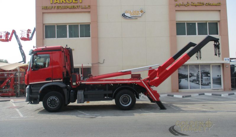 Mercedes Arocs 1832 4×2 Skip Loader 2015 full