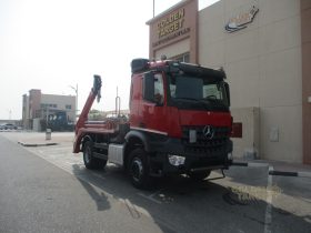 Mercedes Arocs 1832 4×2 Skip Loader 2015