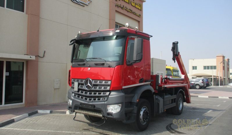 Mercedes Arocs 1832 4×2 Skip Loader 2015 full
